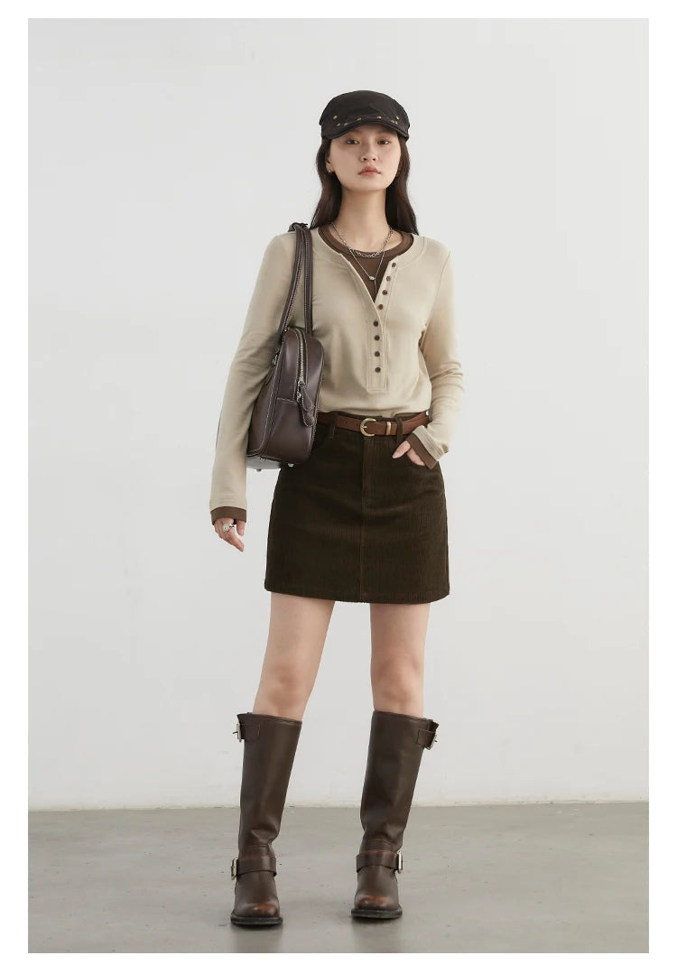 Stylish loose-fit knitted sweater and long sleeve top, crafted from soft, breathable knit fabric for all-day comfort. This chic piece features a relaxed silhouette, perfect for layering and transitioning through seasons. Available in multiple colors, it effortlessly combines casual elegance with