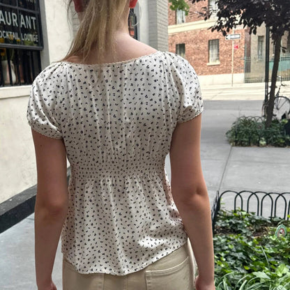 Discover the enchanting Gaono Y2K Fairy Cottage Vintage T-shirt, a perfect blend of retro grunge and whimsical charm. Featuring a cute square collar and delicate lace details, this tee is designed for ultimate comfort with a soft polyester and spandex blend