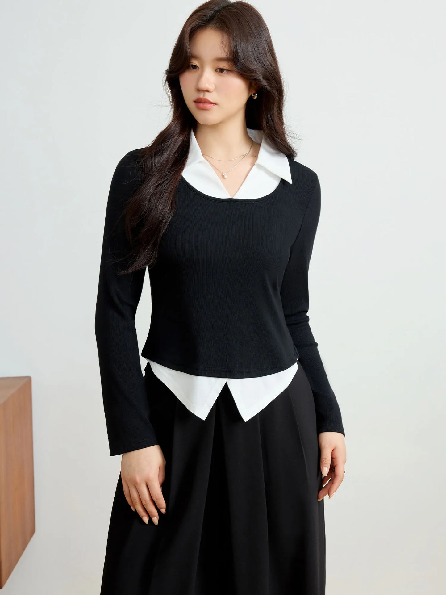 Contrasting Color Long Sleeve Knit Top & T-Shirt