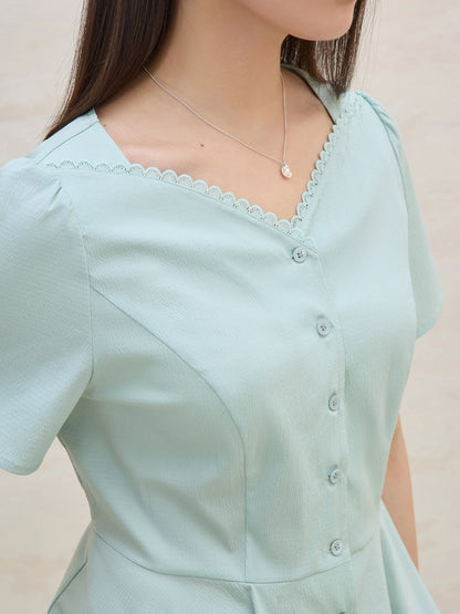 Scalloped Collar A-Line Blouse & Flattering Waist