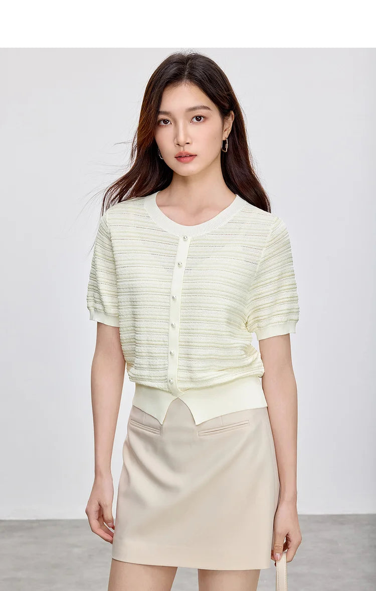 Chic Button Short Sleeve Knit Top & Loose Fit Design