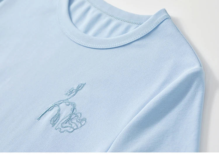 Embroidered Round Neck Short Sleeve Casual T-shirt