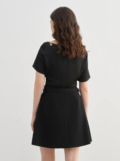 Textured Black Blouse & Slimming Silhouette Top