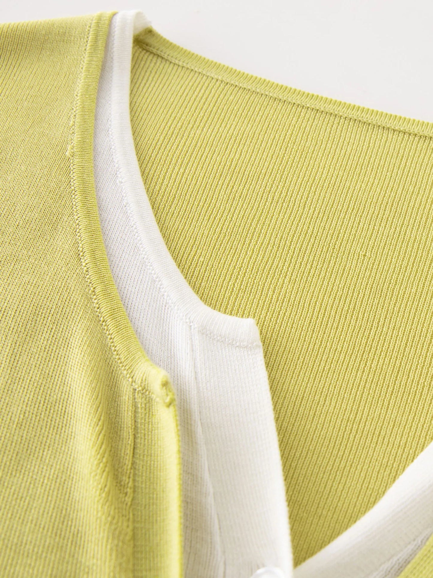 Contrast Color Knitted Pullover & Inner Top