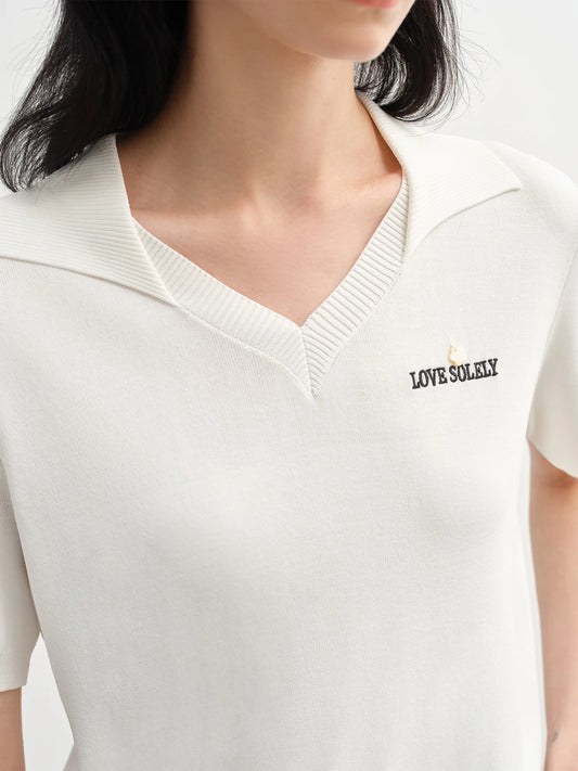 Curve-Flattering Knit Top & Structured Collar